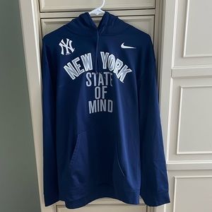 Nike MLB Yankees therma fit sweatshirt / hoodie